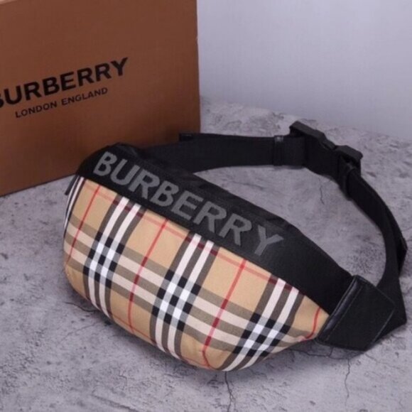 Burberry Everyday Luxury Bag - Picture 1 of 7